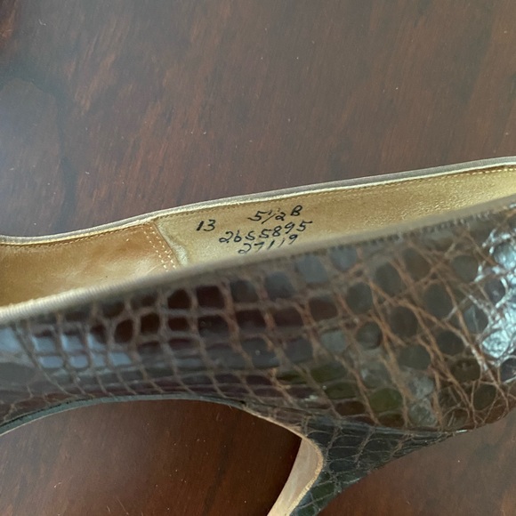 Vintage Aligator Shoes - Picture 3 of 7